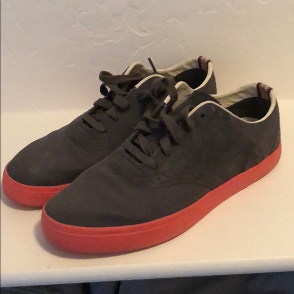 pf flyer tennis shoes